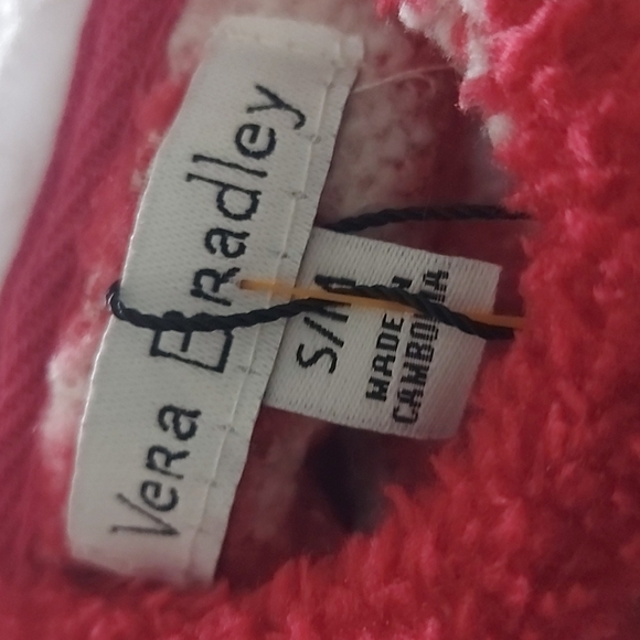 Vera Bradley Cozy Life Jacquard Fleece Robe in Reindeer Intarsia Red - Picture 4 of 5